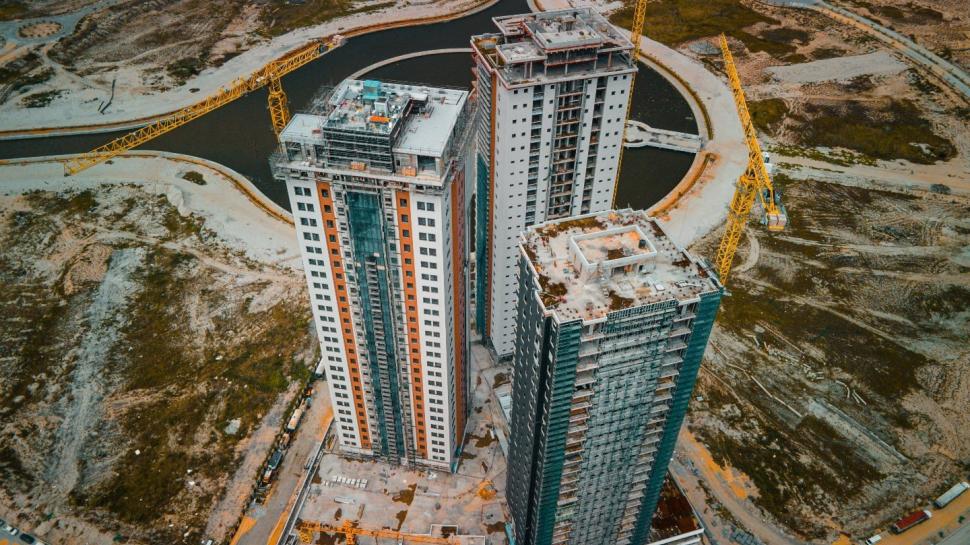 Mega-orașul construit pe o insulă artificială din ocean e 80% gata. Cum arată acum vs. viitorul Eko Atlantic, numit „Dubaiul Africii” 1020070