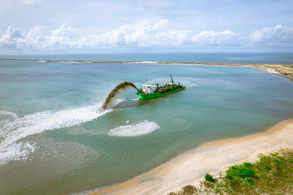 Mega-orașul construit pe o insulă artificială din ocean e 80% gata. Cum arată acum vs. viitorul Eko Atlantic, numit „Dubaiul Africii” 1020074