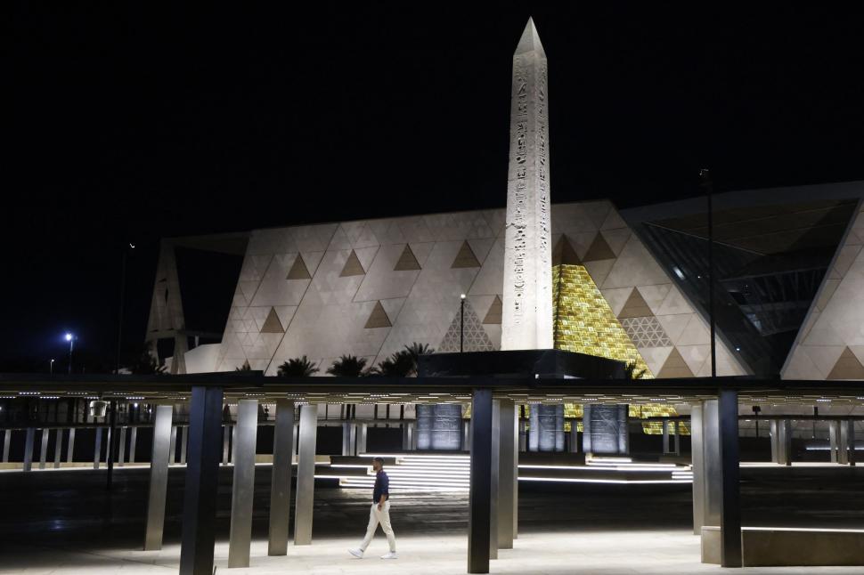 Se deschide Marele Muzeu Egiptean. Cairo pariază totul pe acest edificiu: Cine îl vizitează poate sta 3 zile într-o destinație de lux 1019965