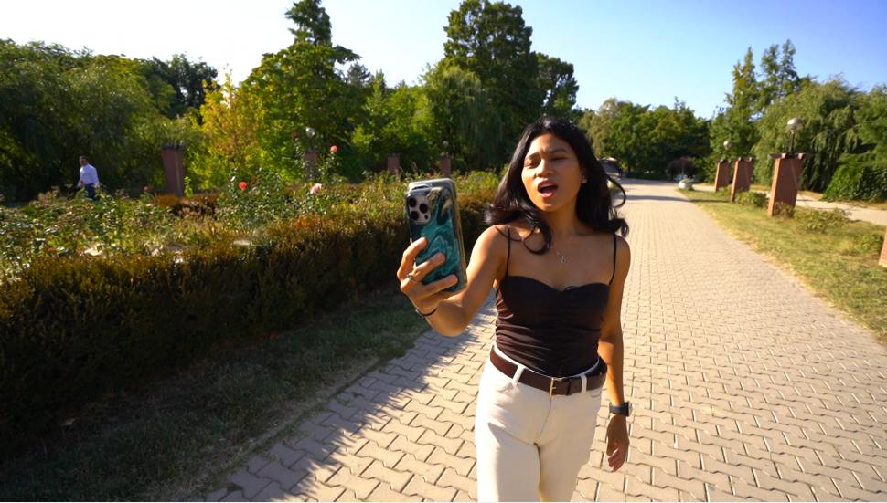 Tânăra din Indonezia care e virală pe TikTok în timp ce promovează România: „Pentru iubire am venit aici. Iubitul a fost curajul meu” 1020164