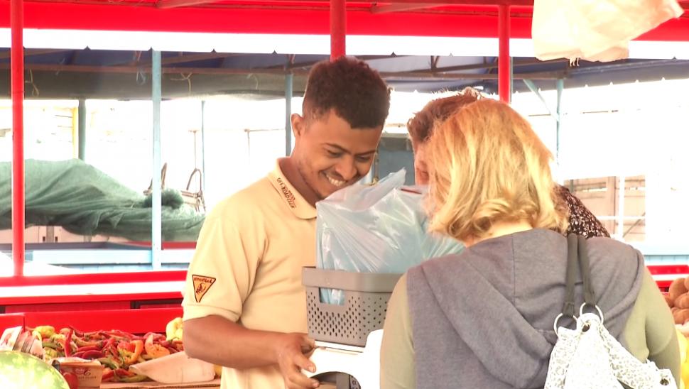 Tânăra din Indonezia care e virală pe TikTok în timp ce promovează România: „Pentru iubire am venit aici. Iubitul a fost curajul meu” 1020166