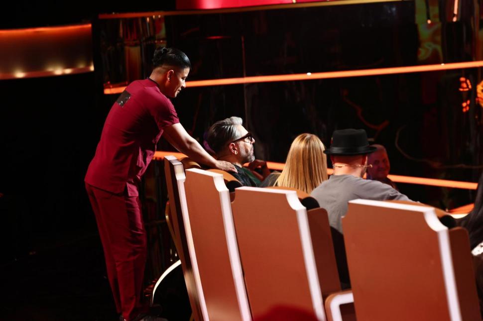 ”Trebuie să câștig mai mulți bani ca să îmi țin copiii în școală”. Poveștile din spatele masajului asiatic din România 1020208