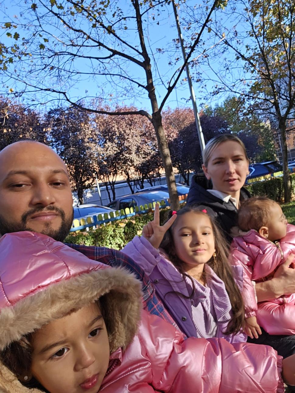 Cum a ajuns Oborul "acasă" pentru muncitorii din Asia. Micii sfârâie astăzi lângă curry si lapte de cocos 1020381