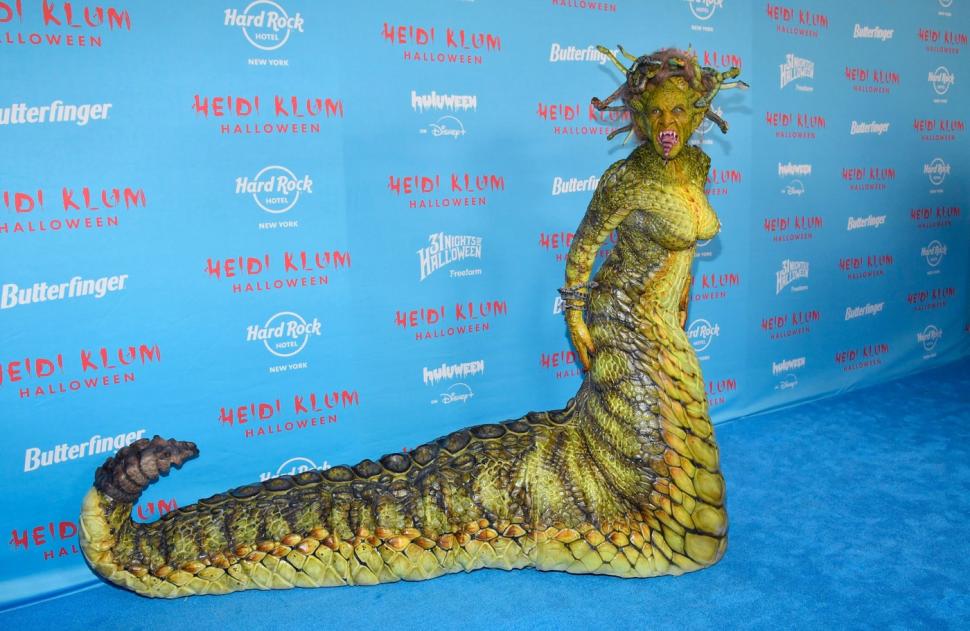 Heidi Klum a fost cu adevărat înfiorătoare în rolul Medusei, la petrecerea anuală de Halloween 1020463