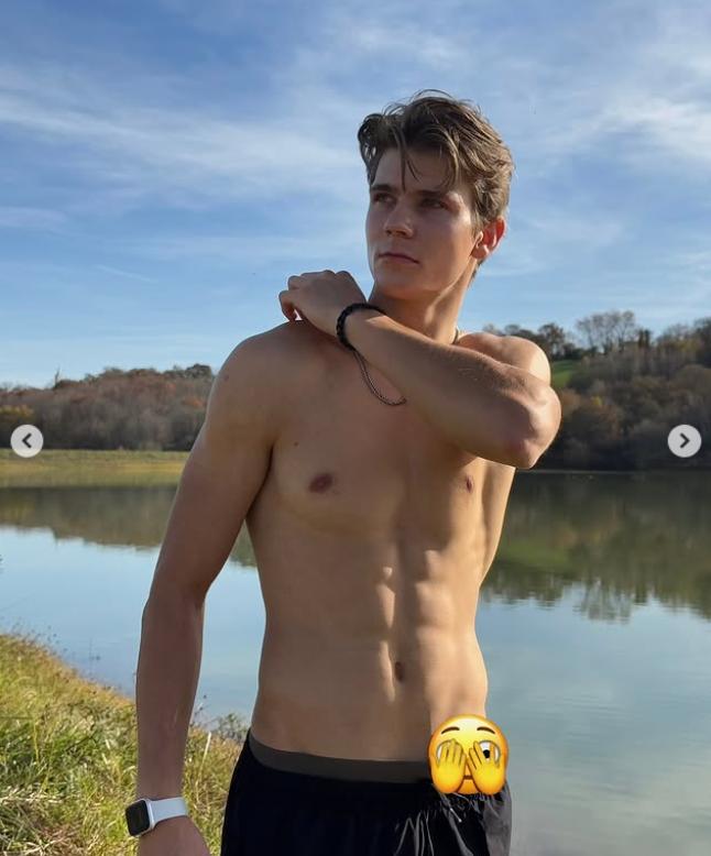 După ce și-a făcut cont pe OnlyFans, un sportiv britanic s-a filmat într-o ipostază intimă în avion și a fost suspendat 1020630