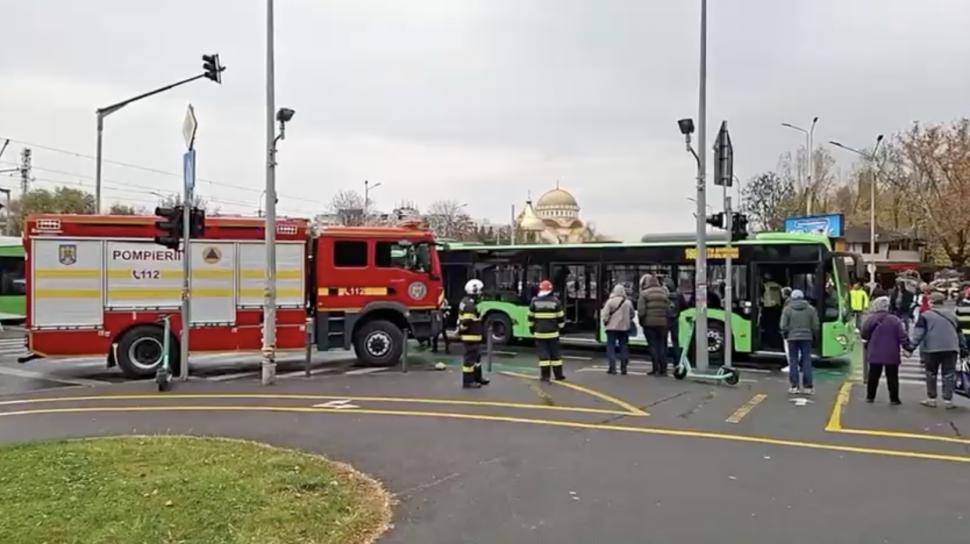 Accident grav, cu 8 victime, în cartierul Drumul Taberei din București: Tramvaiul 41 s-a ciocnit cu un autobuz STB 1020783