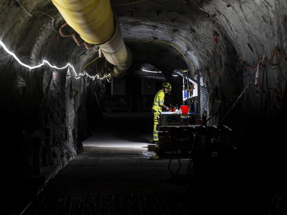 Cercetătorii provoacă intențional cutremure, sub Alpi, ca să înțeleagă ce se întâmplă înainte ca un seism să lovească 1020801