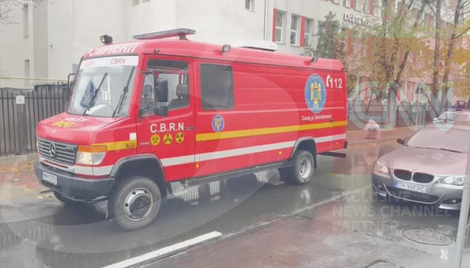 Liceul „Theodor Pallady” din București a fost evacuat de urgență: ISU confirmă o scurgere de gaz în zonă. Elevi au fost trimiși acasă 1020888
