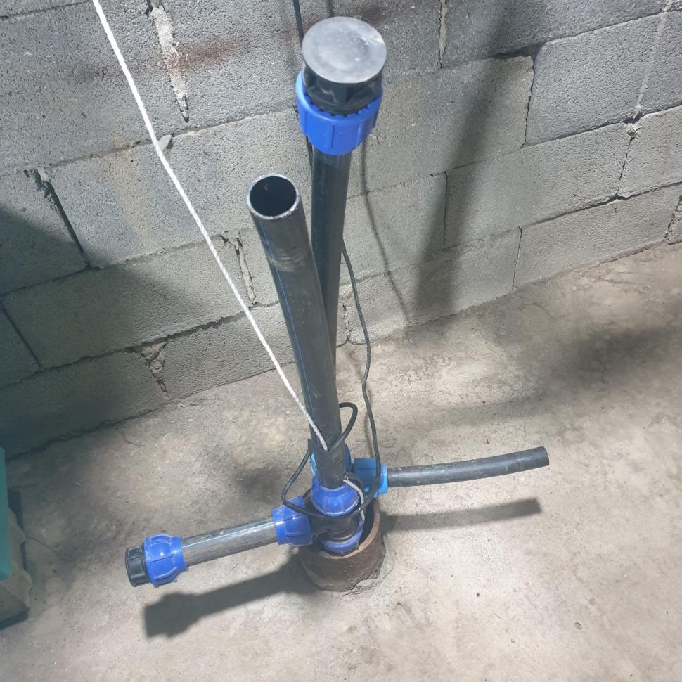 Un bărbat din Craiova a făcut un puț ilegal și a vândut apă la prețuri stabilite de el. A realizat chiar şi o rețea de canalizare 1020852