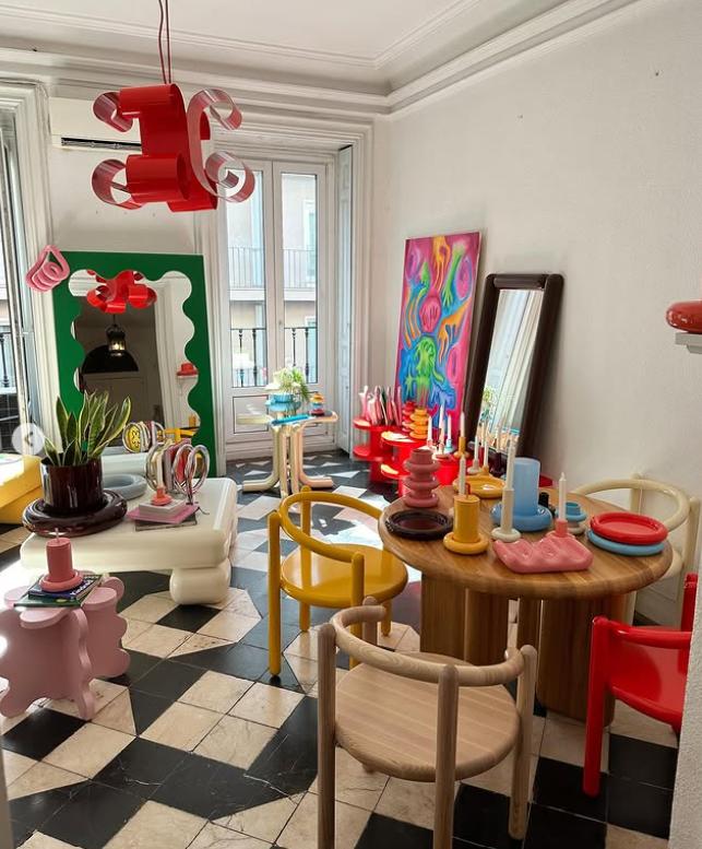 Este celebru și bogat, dar locuiește într-un apartament de 30 mp. Cum a cucerit lumea un designer cu o poză pusă pe Instagram 1021029