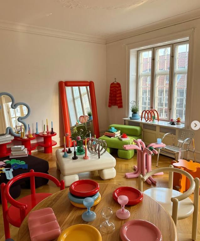 Este celebru și bogat, dar locuiește într-un apartament de 30 mp. Cum a cucerit lumea un designer cu o poză pusă pe Instagram 1021038