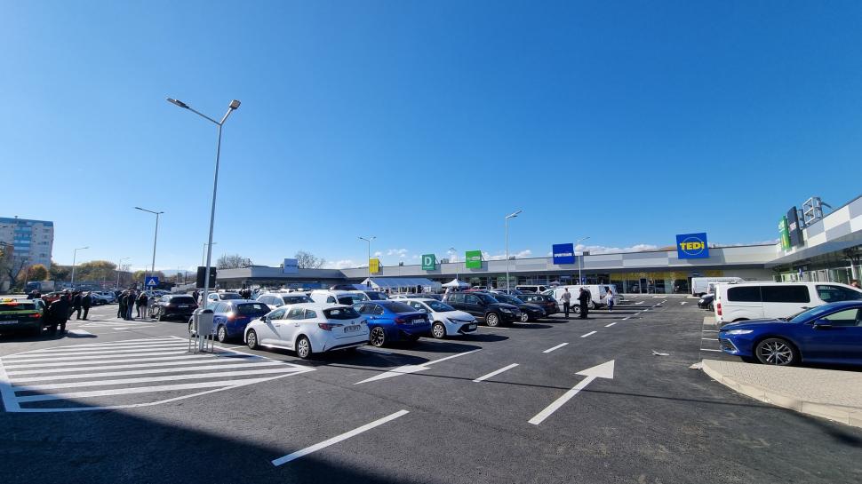 Fostul fotbalist Gică Popescu a deschis un mall în Hunedoara. Cum arată "GP Plaza" 1021225