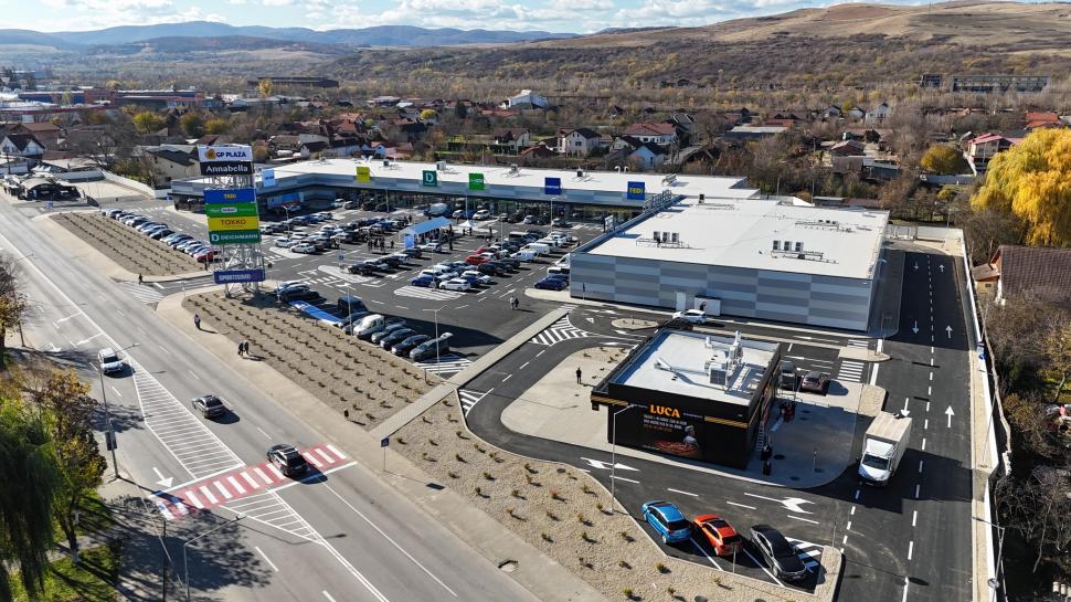 Fostul fotbalist Gică Popescu a deschis un mall în Hunedoara. Cum arată "GP Plaza" 1021234