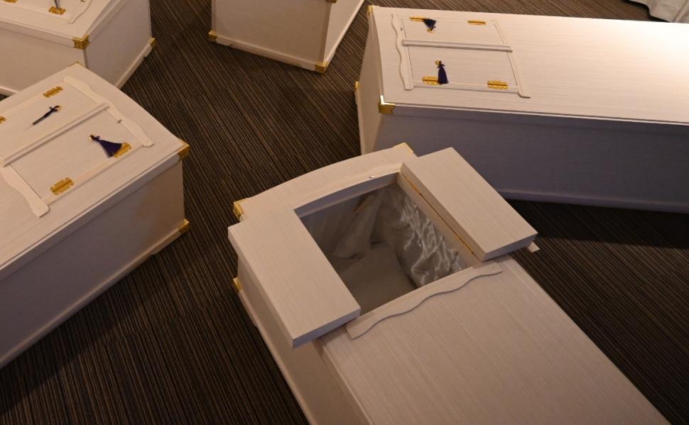 Așa arată SPA-ul unde meditezi în sicriu: Clienții stau închiși 30 de minute ca într-un mormânt. Cât costă o ședință de „relaxare” 1021491