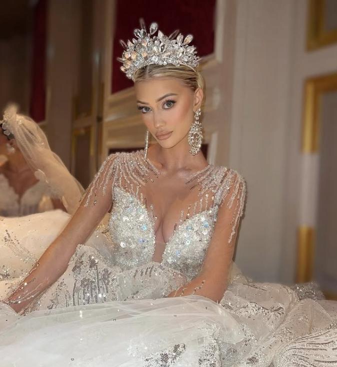 Cine e Cătălina Jacob, care va reprezenta România la Miss Univers 2025. Are dublă cetățenie și la 18 ani s-a mutat în Milano 1021642