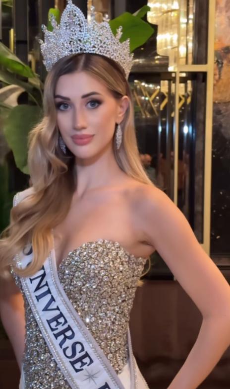Cine e Cătălina Jacob, care va reprezenta România la Miss Univers 2025. Are dublă cetățenie și la 18 ani s-a mutat în Milano 1021665