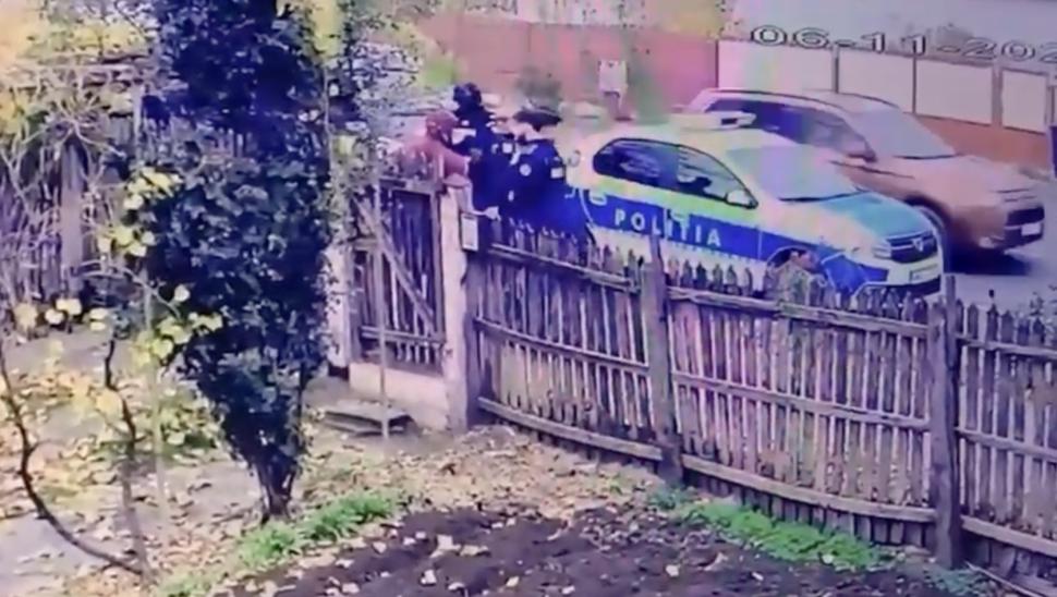 „Trage cu pușca după soție prin curte”: Un bărbat s-a trezit asaltat de mascați și polițiști, în gospodăria lui, după o farsă la 112 1021732