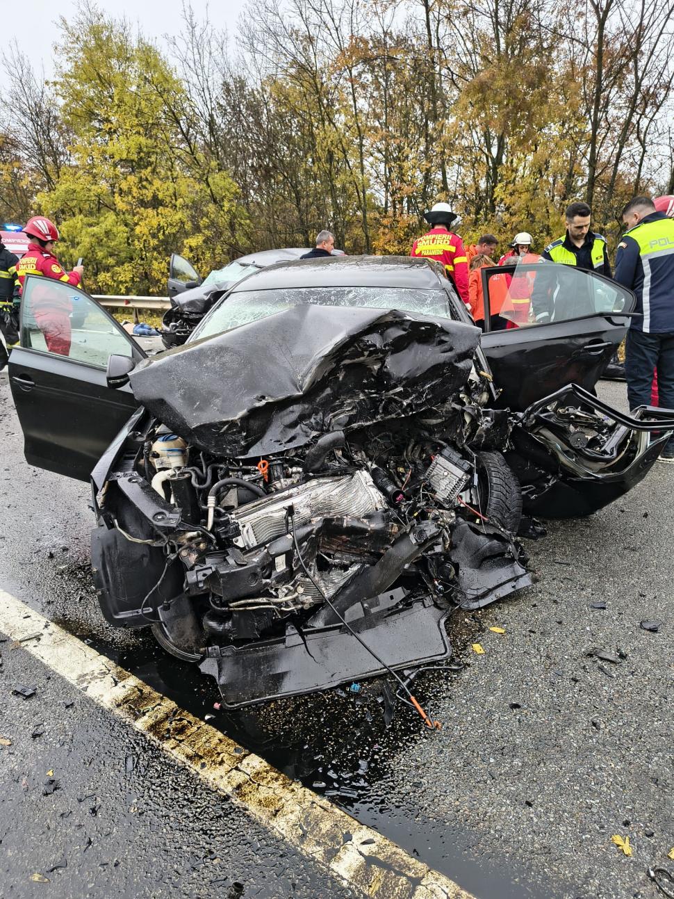 Doi oameni au murit într-un accident lângă Craiova. Două mașini s-au izbit frontal. Martorii spun că un șofer s-ar fi jucat pe telefon 1022014