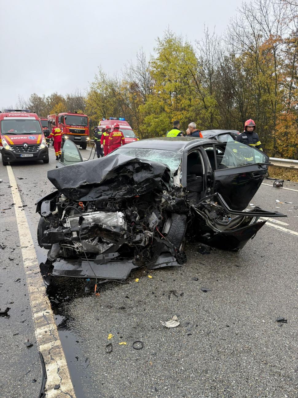 Doi oameni au murit într-un accident lângă Craiova. Două mașini s-au izbit frontal. Martorii spun că un șofer s-ar fi jucat pe telefon 1022017