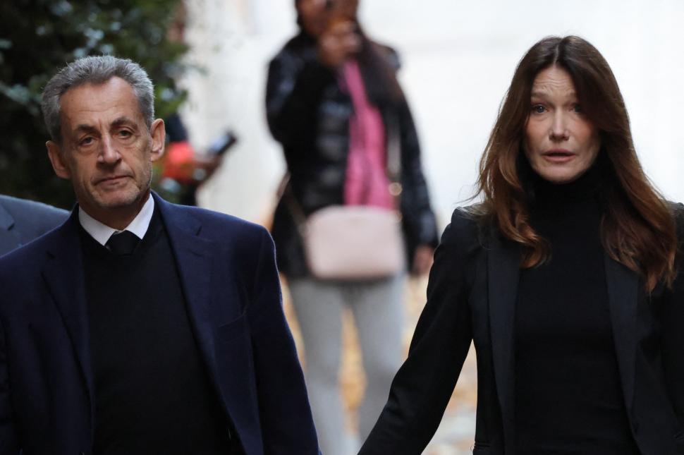 Nicolas Sarkozy a ieșit din închisoare după doar 20 de zile. S-a plâns că după gratii este „greu și epuizant” 1022181