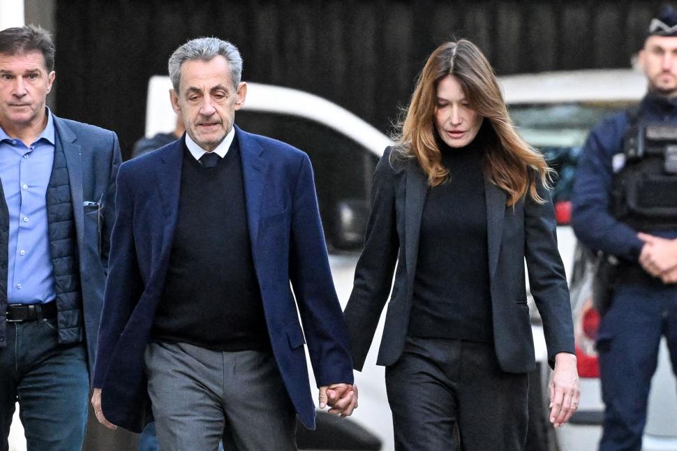 Nicolas Sarkozy a ieșit din închisoare după doar 20 de zile. S-a plâns că după gratii este „greu și epuizant” 1022190