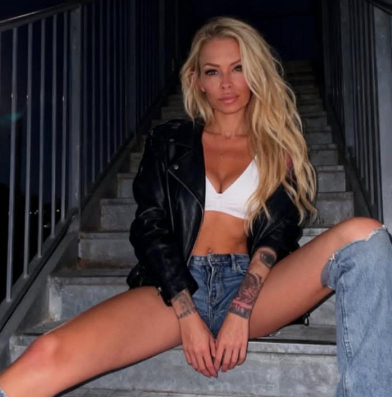 Acum, fosta vedetă de filme pentru adulți Jenna Jameson îi ajută pe alții „să-l găsească pe Iisus”: „Am fost cunoscută pentru păcat” 1022542