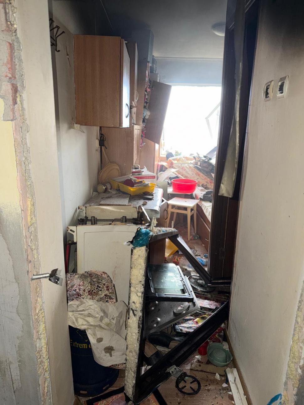 Explozie urmată de incendiu într-un bloc din Balș: Există victime. Mai multe garsoniere au fost distruse 1023039