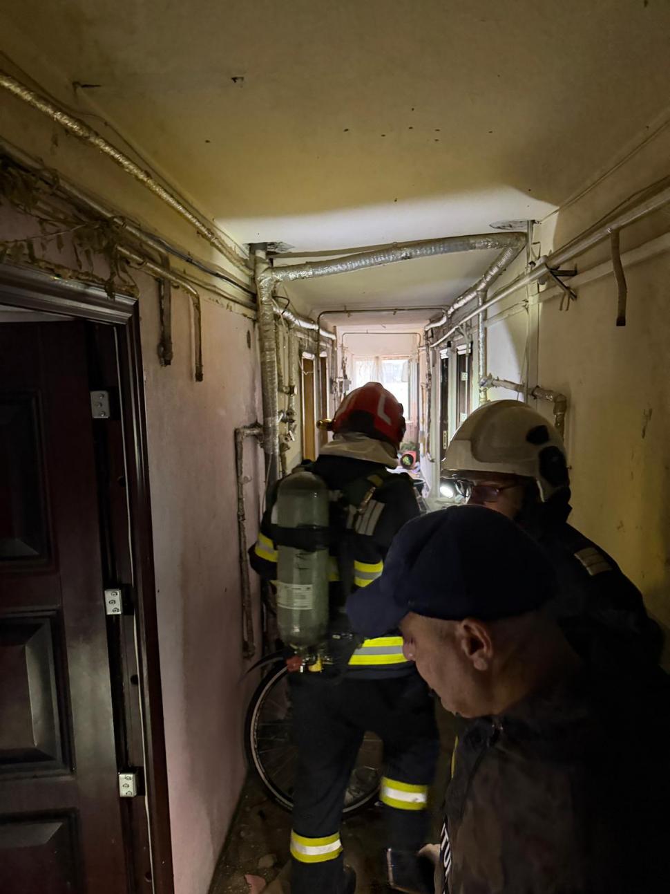 Explozie urmată de incendiu într-un bloc din Balș: Există victime. Mai multe garsoniere au fost distruse 1023041