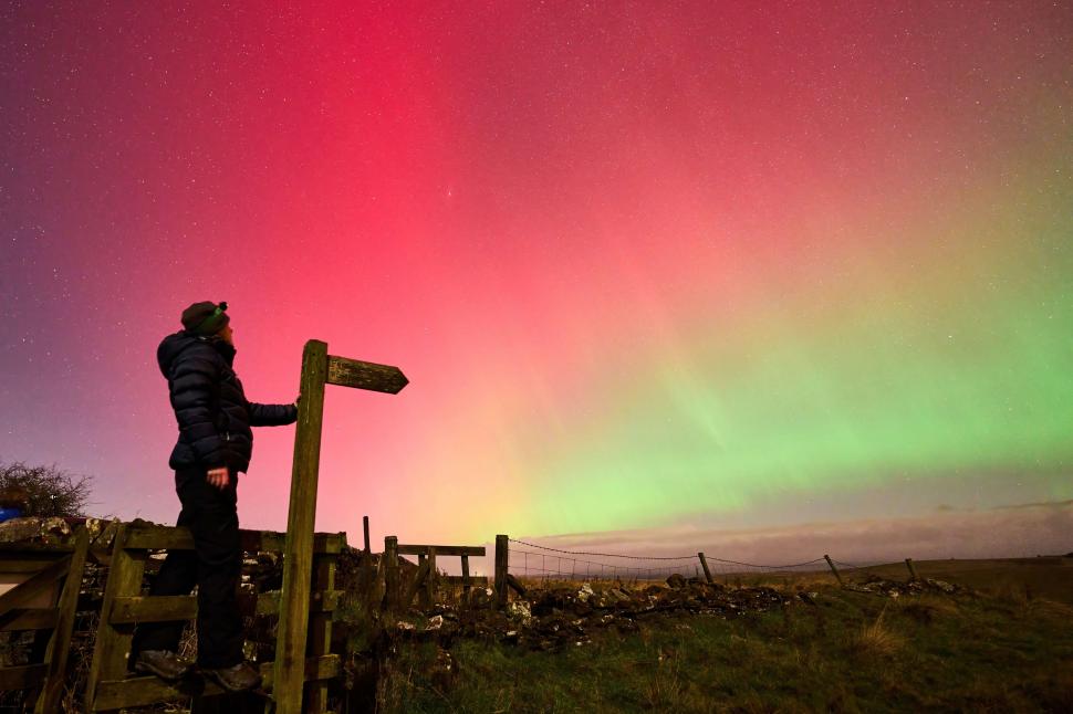 Imagini uimitoare cu aurora boreală: Furtuna solară care a lovit Pământul a oferit un adevărat spectacol pe cer 1022966