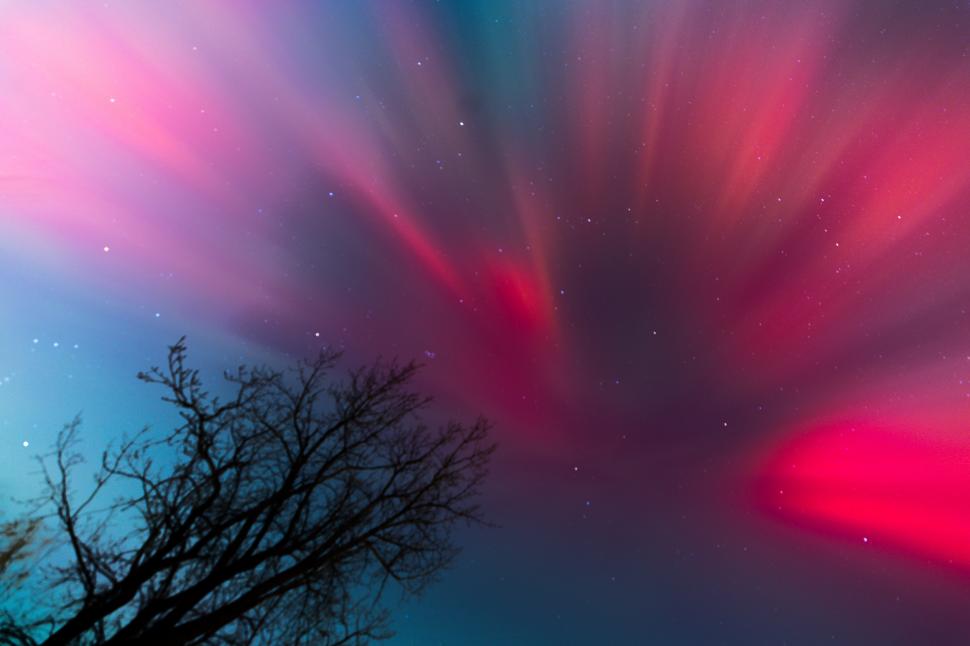 Imagini uimitoare cu aurora boreală: Furtuna solară care a lovit Pământul a oferit un adevărat spectacol pe cer 1022969