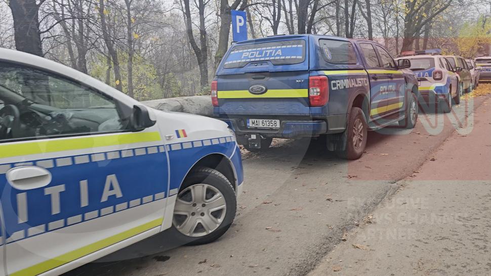 Suspiciuni de crimă la Bacău: Cadavrul unei tinere a fost găsit lângă o cale ferată din oraș, cu urme de tăieturi și lovituri 1023354