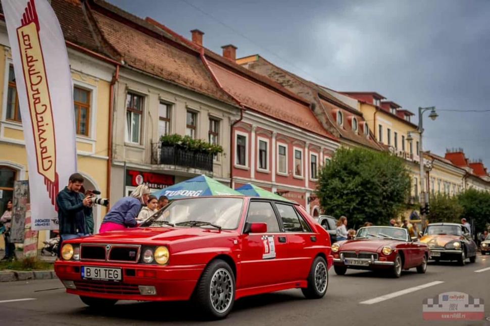 Cum arată cele 15 maşini istorice care vor lua startul la "Totul pe Noapte", primul raliu retro, de regularitate, pe timp de noapte 1023729