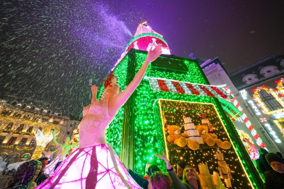 Cum arată Târgul de Crăciun din Craiova. Peste 100.000 de oameni i-au trecut pragul în prima zi 1023692