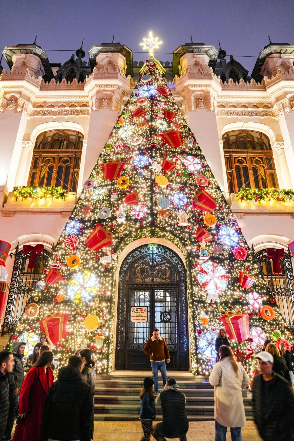 Cum arată Târgul de Crăciun din Craiova. Peste 100.000 de oameni i-au trecut pragul în prima zi 1023698