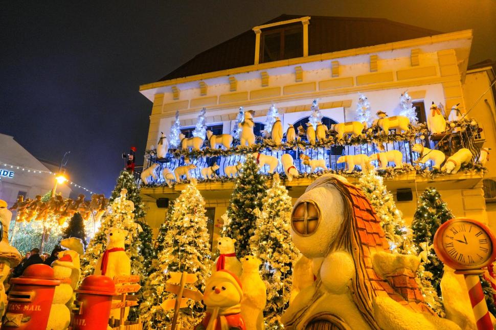 Cum arată Târgul de Crăciun din Craiova. Peste 100.000 de oameni i-au trecut pragul în prima zi 1023717