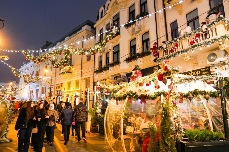 Cum arată Târgul de Crăciun din Craiova. Peste 100.000 de oameni i-au trecut pragul în prima zi 1023718