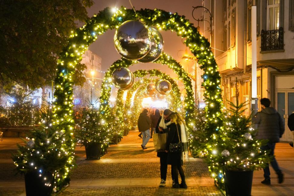 Cum arată Târgul de Crăciun din Craiova. Peste 100.000 de oameni i-au trecut pragul în prima zi 1023719