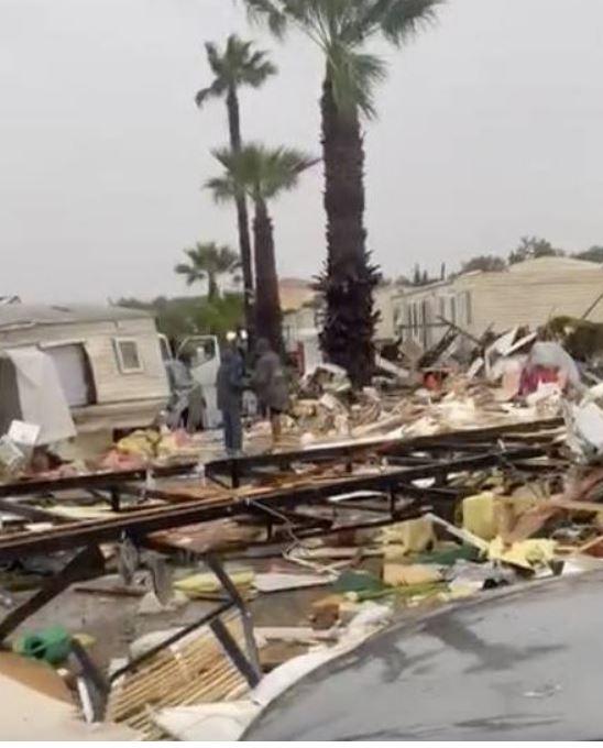 Imagini apocaliptice după o tornadă formată în Portugalia: 3 morţi şi 28 de răniţi 1023780