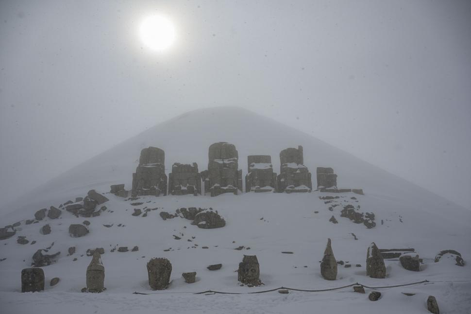 Povestea regelui care și-a ridicat propriul templu al nemuririi. Muntele Nemrut ascunde un mister vechi de 2.000 de ani 1022857