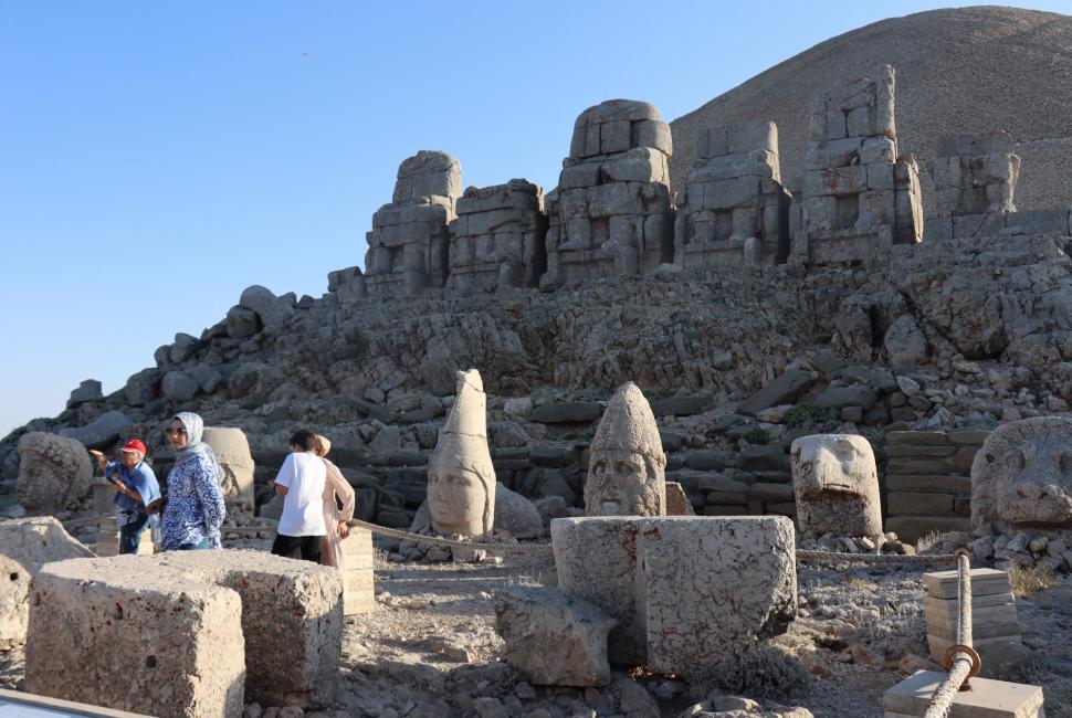 Povestea regelui care și-a ridicat propriul templu al nemuririi. Muntele Nemrut ascunde un mister vechi de 2.000 de ani 1022861