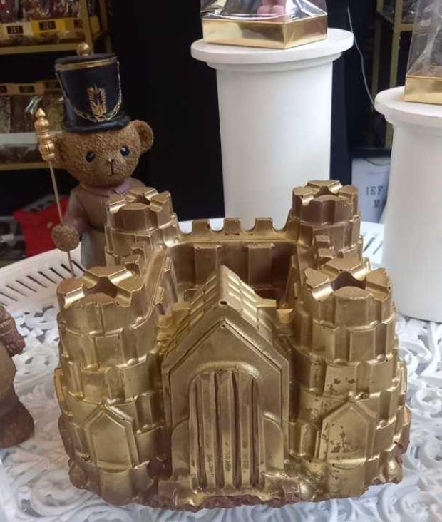 Ciocolată cu jumări, cu leuștean sau colivă şi parfumuri cu aromă de palincă și dulceață la Festivalul Ciocolatei din Iaşi 1023889