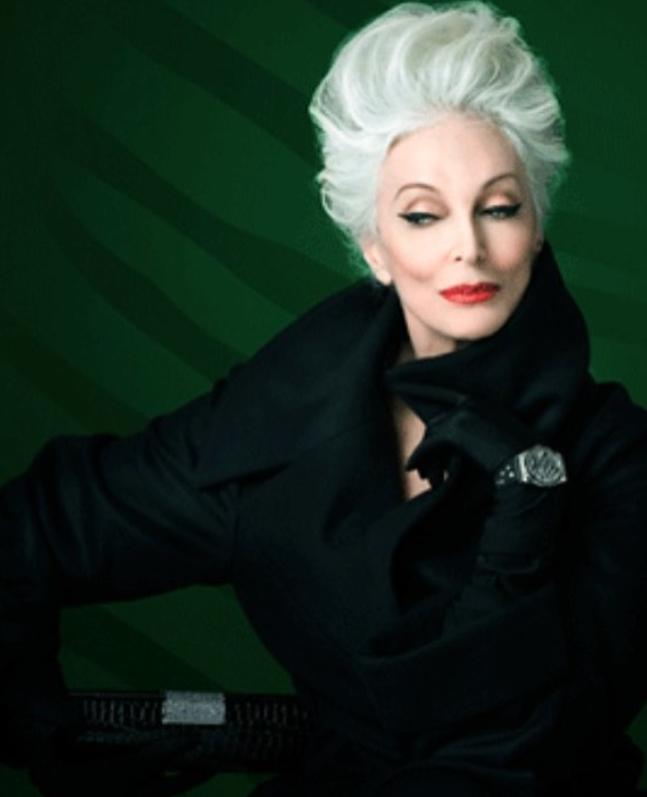 Carmen are 94 de ani și încă lucrează ca fotomodel. A apărut de curând pe coperta Vogue 1024318