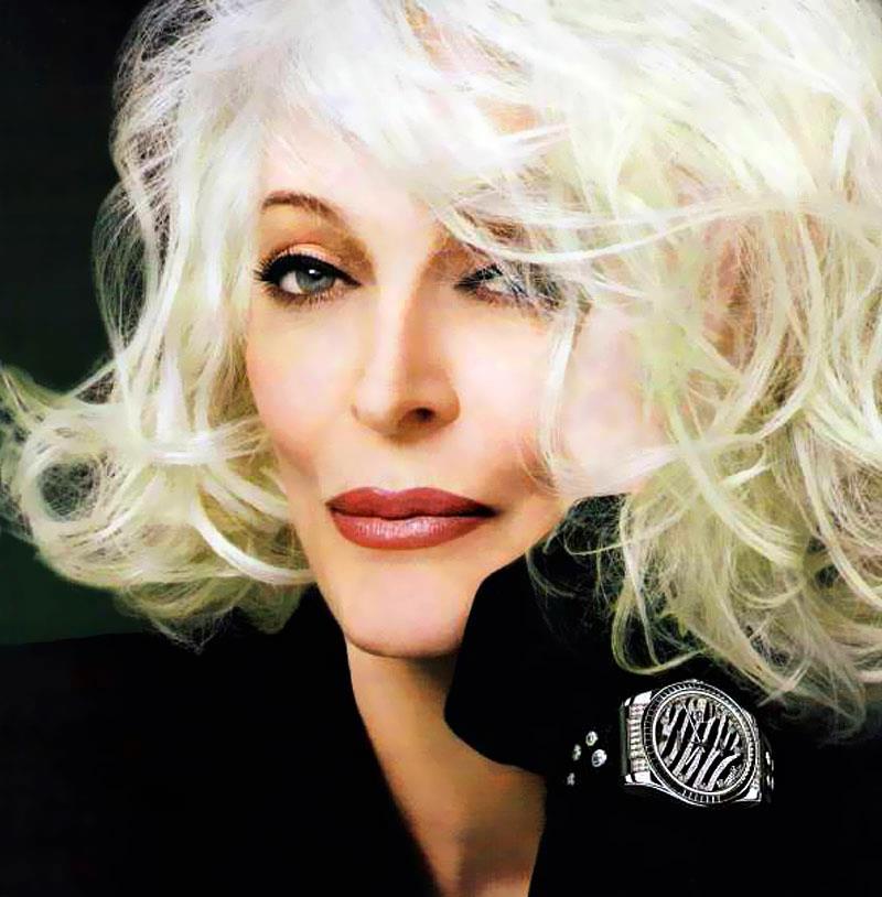 Carmen are 94 de ani și încă lucrează ca fotomodel. A apărut de curând pe coperta Vogue 1024329