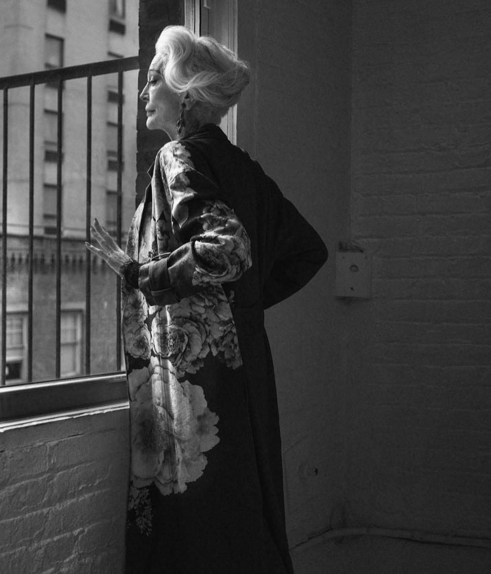 Carmen are 94 de ani și încă lucrează ca fotomodel. A apărut de curând pe coperta Vogue 1024338