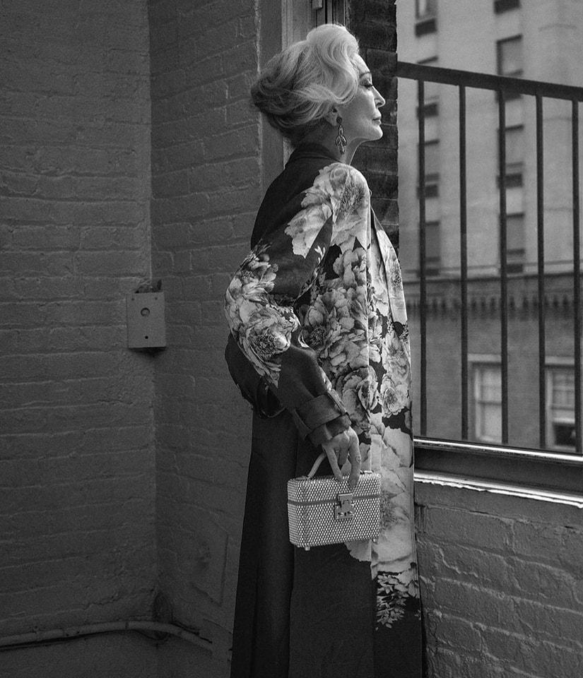 Carmen are 94 de ani și încă lucrează ca fotomodel. A apărut de curând pe coperta Vogue 1024339