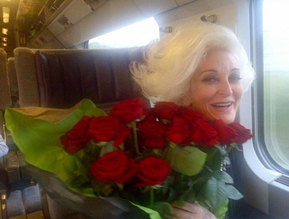 Carmen are 94 de ani și încă lucrează ca fotomodel. A apărut de curând pe coperta Vogue 1024361