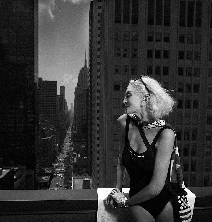 Carmen are 94 de ani și încă lucrează ca fotomodel. A apărut de curând pe coperta Vogue 1024365