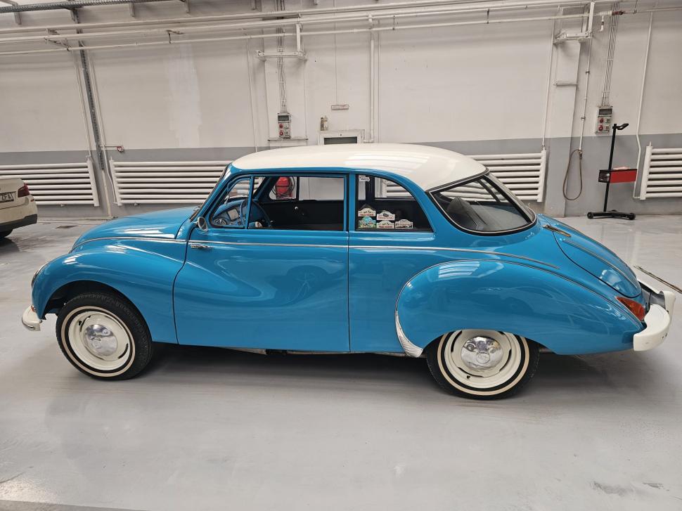 Un model DKW 3=6 Sonderklasse, construit de predecesorul AUDI în urmă cu 65 de ani, a intrat pe poarta RAR Grivița 1024269