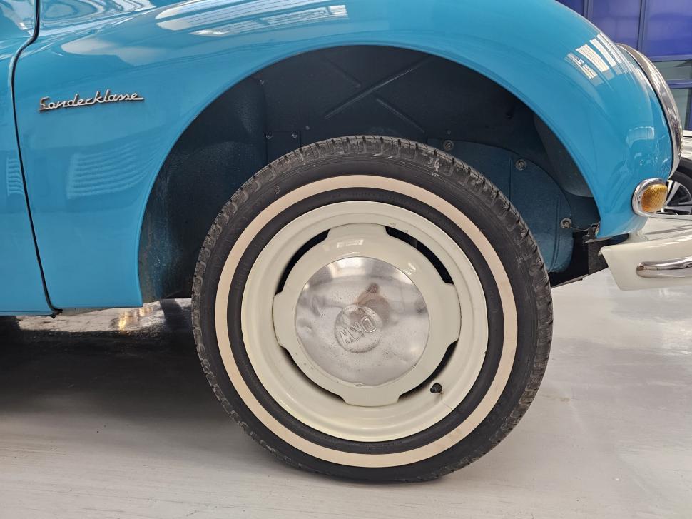 Un model DKW 3=6 Sonderklasse, construit de predecesorul AUDI în urmă cu 65 de ani, a intrat pe poarta RAR Grivița 1024270