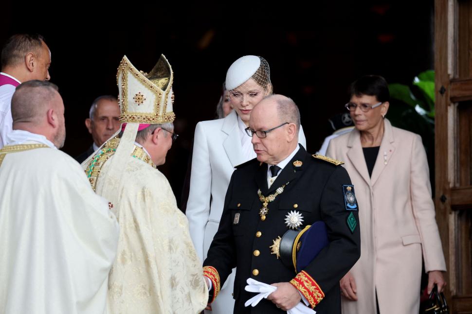 Familia princiară din Monaco, apariție rară de Ziua Națională: Imagini cu Prințesa Charlene, Prințul Albert și gemenii lor de zece ani 1024717